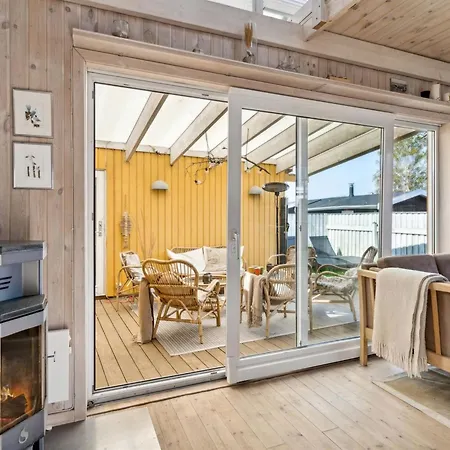 Asgerd - 20m From The Sea By Interhome אוטרופ
